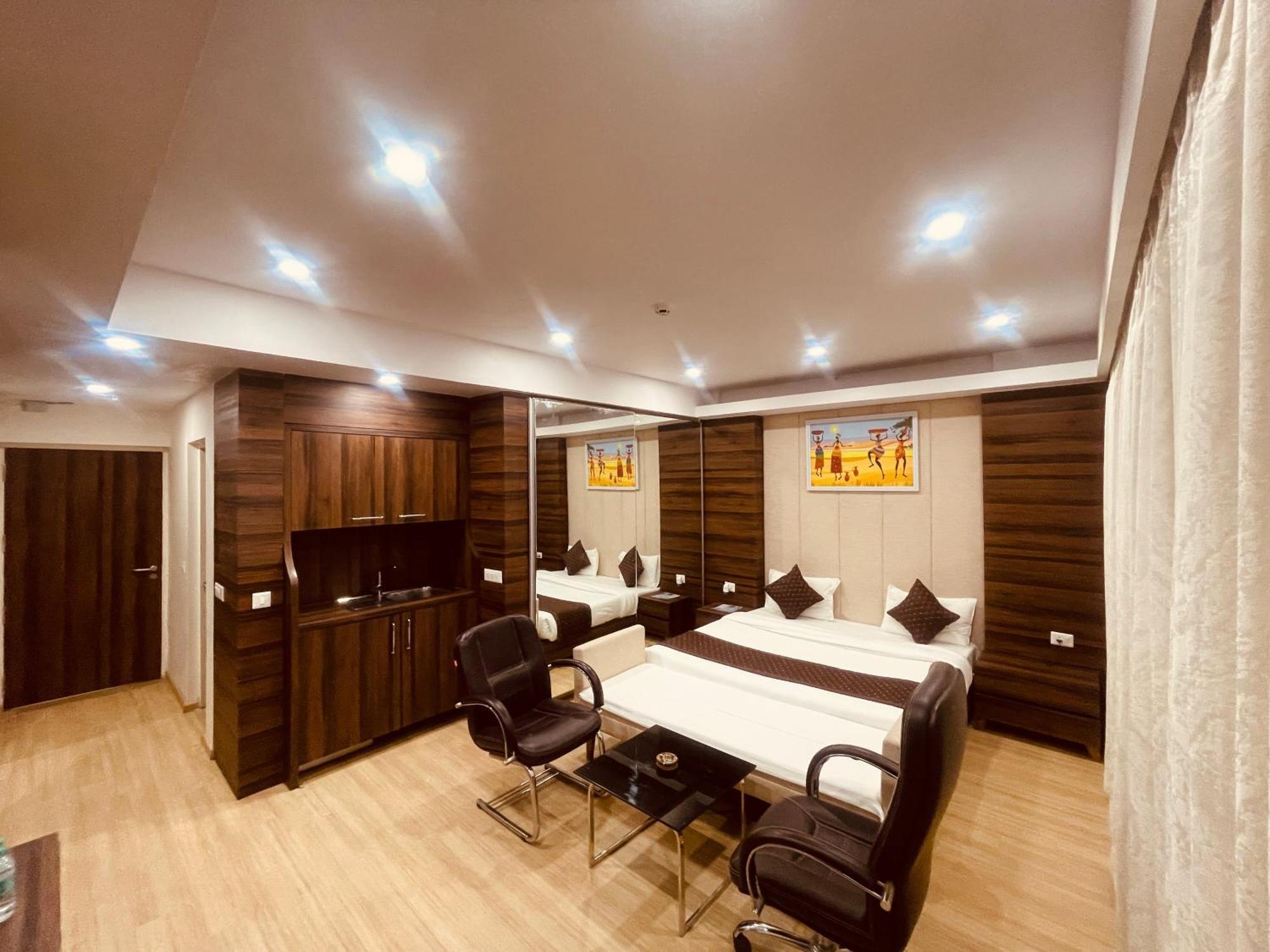 Апарт готель The Grace Residency - Gomtinagar, Лакхнау Екстер'єр фото