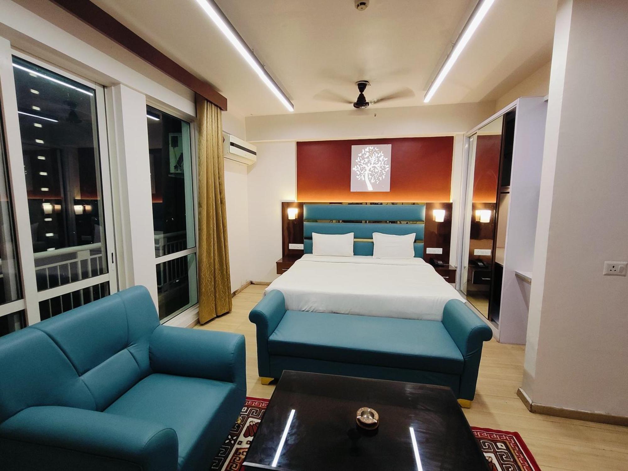 Апарт готель The Grace Residency - Gomtinagar, Лакхнау Екстер'єр фото