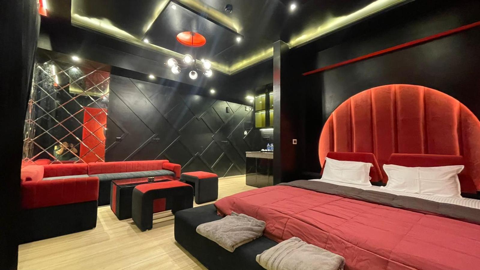 Апарт готель The Grace Residency - Gomtinagar, Лакхнау Екстер'єр фото