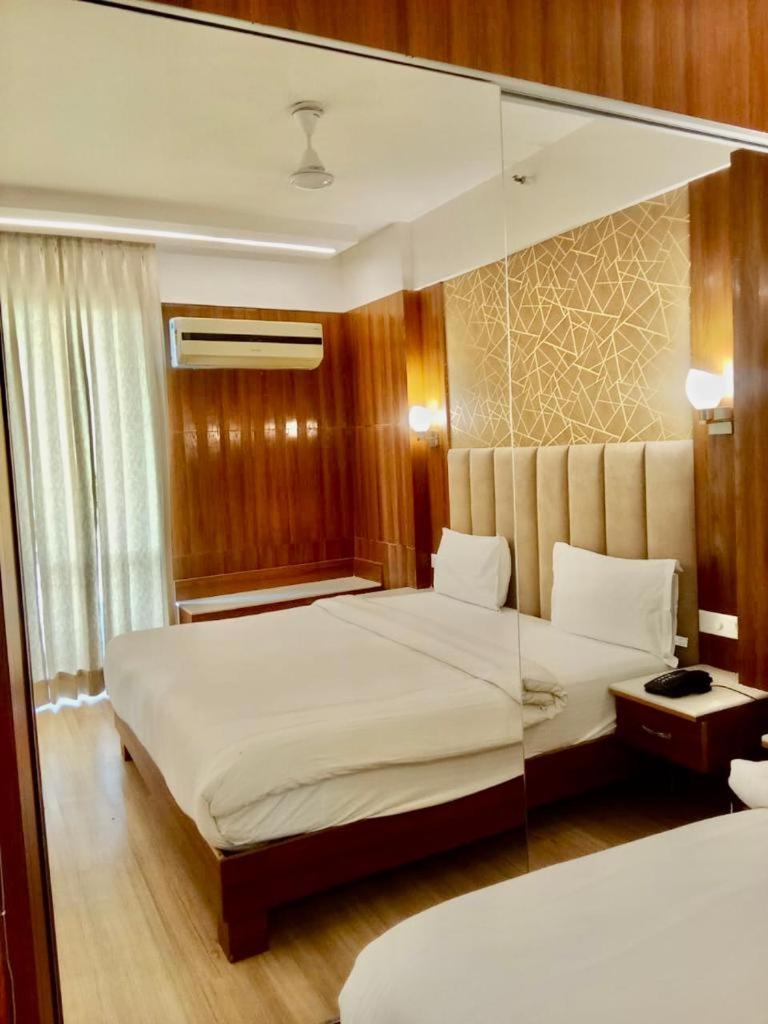 Апарт готель The Grace Residency - Gomtinagar, Лакхнау Екстер'єр фото